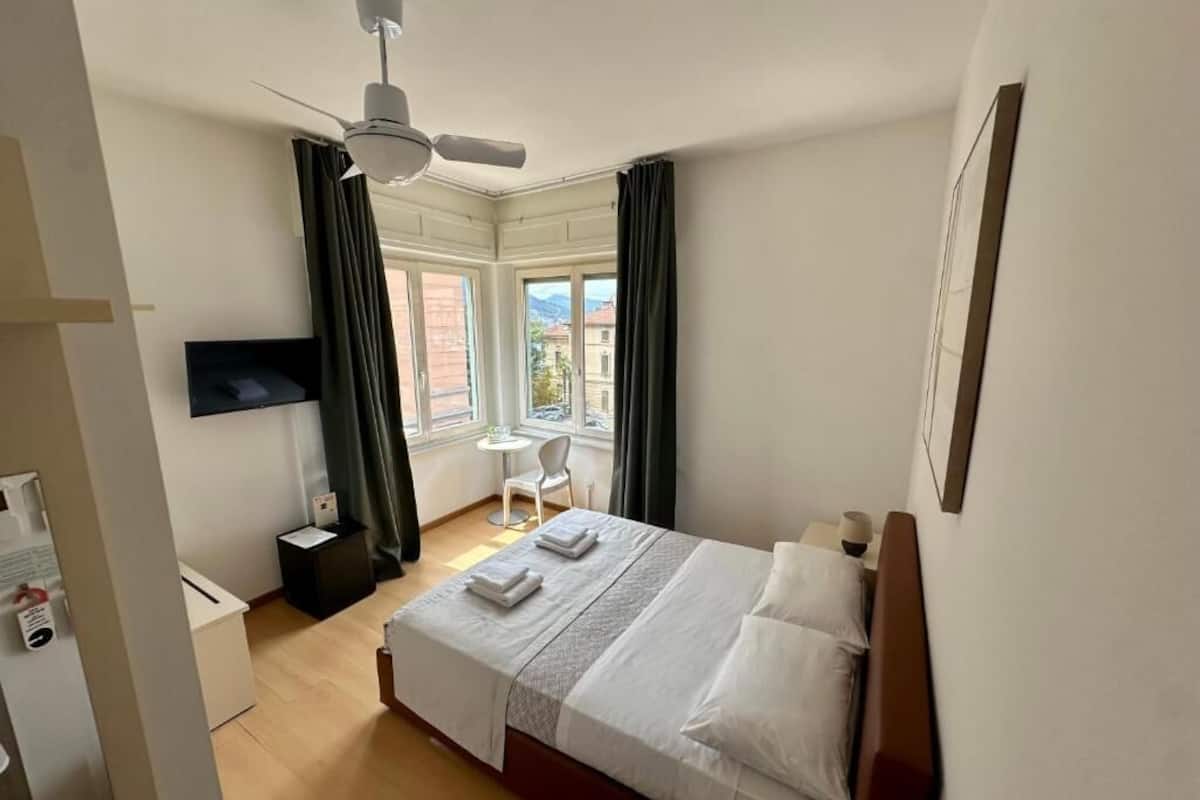 Standard Room | Hypo-allergenic bedding, minibar, in-room safe, free cribs/infant beds