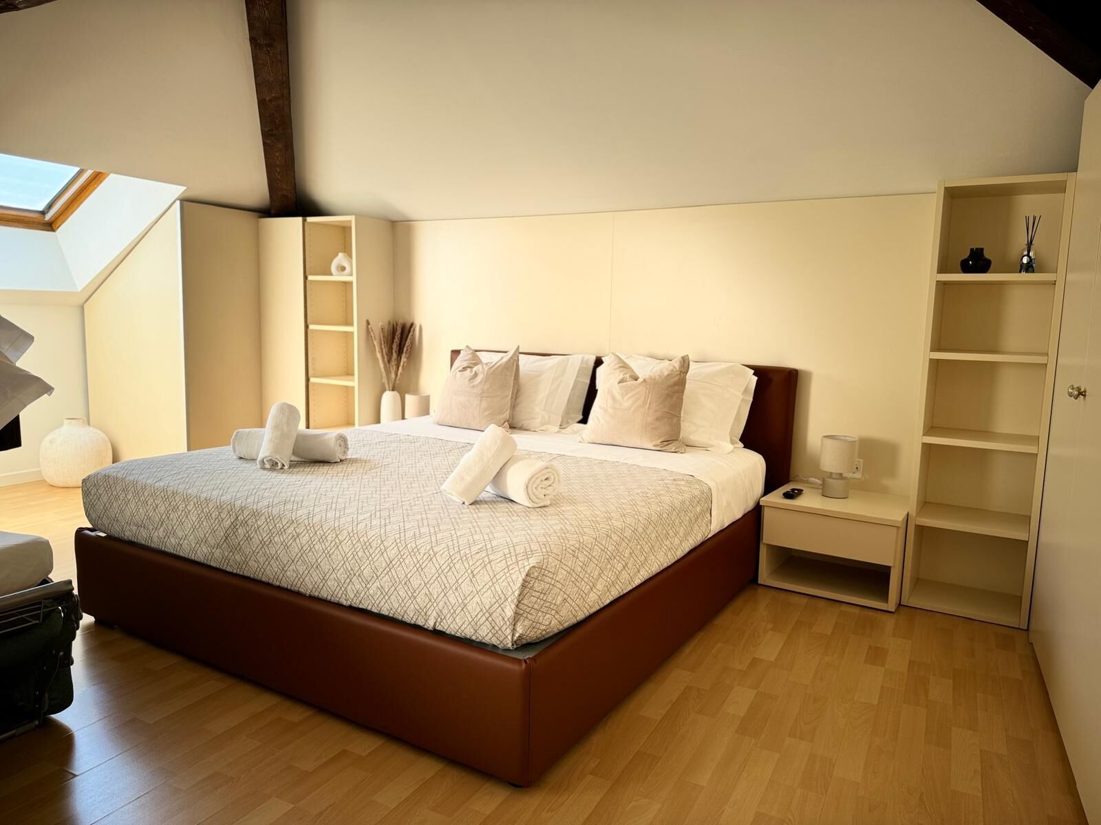 Comfort Studio Suite | Hypo-allergenic bedding, minibar, in-room safe, free cribs/infant beds