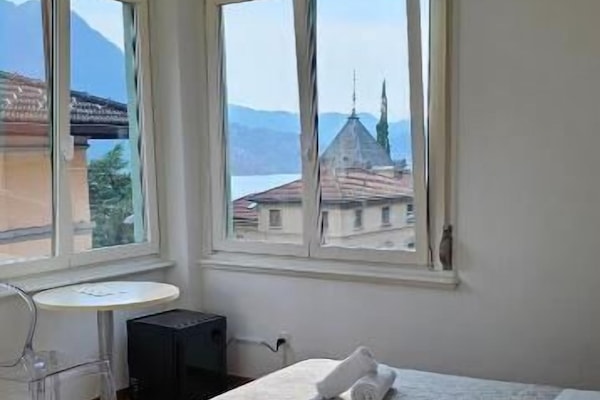 Deluxe Double Room, Lake View | Hypo-allergenic bedding, minibar, in-room safe, free cribs/infant beds