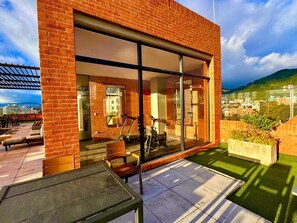 Standard Apartment, Balcony, City View | Terrace/patio - 514- Estudio luminoso con balcón  (Bogotá)