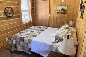 2 quartos, ferros/tábuas de passar roupa, Wi-Fi, roupa de cama