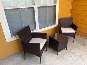 Terrace/patio - Charming 2-bedroom Apartment Home located in Downtown Atlanta- Peachtree Midtown (Atlanta)