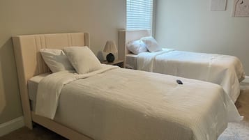 2 bedrooms, iron/ironing board, WiFi, bed sheets