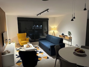 TV