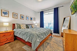 4 makuuhuonetta, silitysrauta/-lauta, vauvan matkasänky, ilmainen Wi-Fi