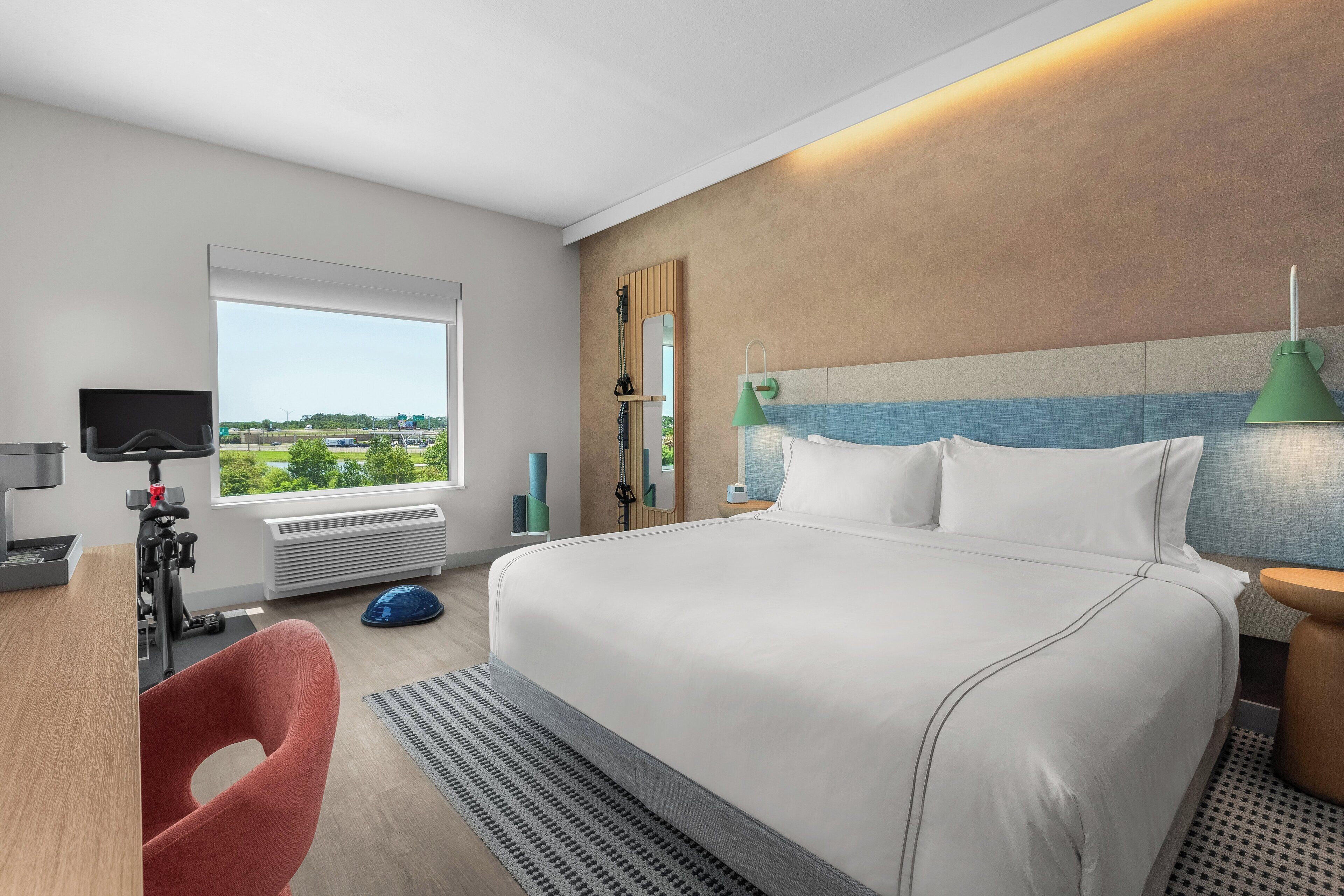 Premium bedding, in-room safe, desk, laptop workspace