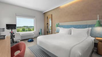 Premium bedding, in-room safe, desk, laptop workspace