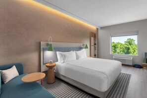 Premium bedding, in-room safe, desk, laptop workspace - EVEN Hotel Orlando International Airport by IHG (Orlando)