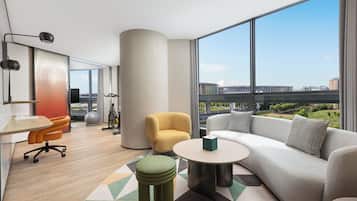 Suite, 1 Bedroom, Garden View