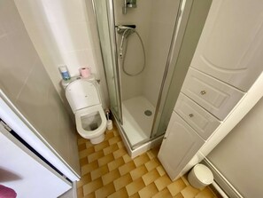 Hair dryer, towels