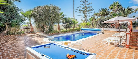 Villa (4 Bedrooms) | Exteriör