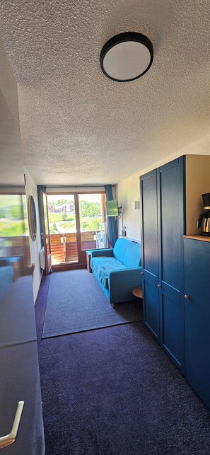 Smart TV, books, music library, video library