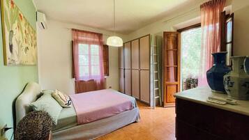 3 soveværelser, skrivebord, strygejern/strygebræt, gratis Wi-Fi