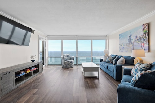Beachfront Condo on the Boardwalk with Ocean Views