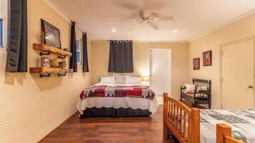 3 bedrooms, iron/ironing board, travel crib, WiFi