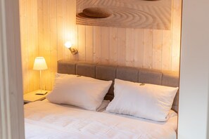 2 bedrooms, free WiFi - 4 person vacation home with sauna, wood-burning stove and a beautiful garden with terrace in Otterndorf (Otterndorf)