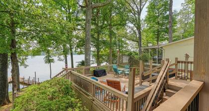 On Lake Bowen- Large dock, Million $ views, cozy and clean!