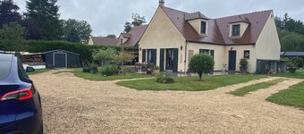 "Private and corporate rentals. 3 bedrooms and sofa bed.