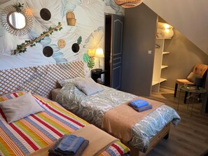 4 camere, una scrivania, Wi-Fi gratuito, lenzuola