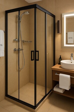 Dusche, Regendusche, Haartrockner, Bademäntel