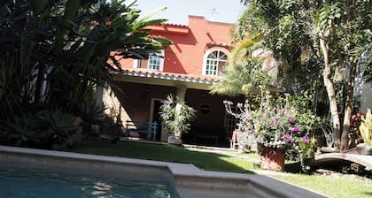 CASA TÍA 3B Tu mejor opción en la ciudad de la eterna primavera