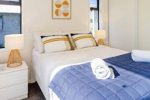 1 bedroom, desk, iron/ironing board, free WiFi