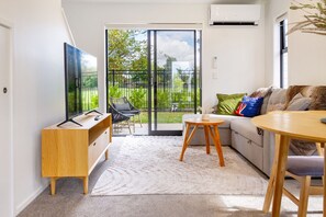 Smart TV, offices