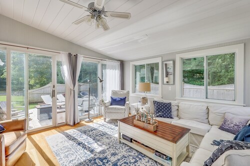 Coastal Cape Cod 3 bedroom close to the beach, bike path & ponds!