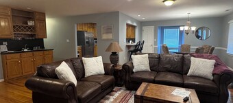 Carriage House with Boat Ramp & Dock 