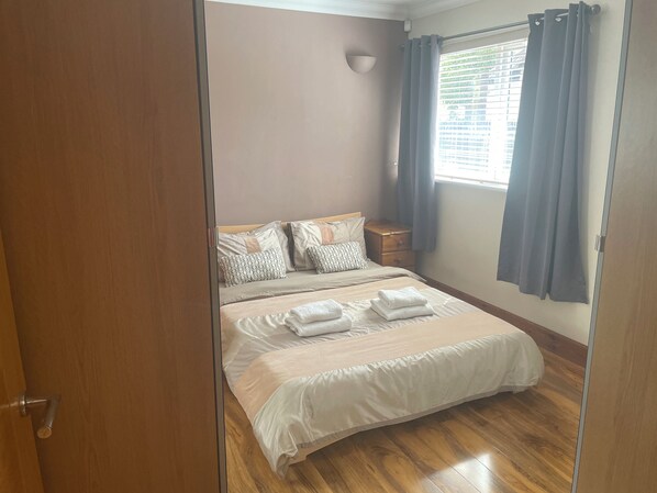 1 chambre, fer et planche à repasser, Wi-Fi, draps fournis