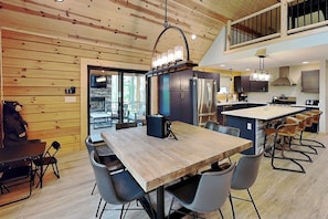 House (5 Bedrooms) | Property amenity - The Pour House by Taylor Made Deep Creek (McHenry)