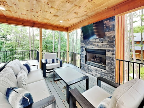 The Pour House by Taylor Made Deep Creek