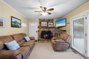 Living area - Rustic Country Lakefront Retreat with Fire Pit (Roxboro)