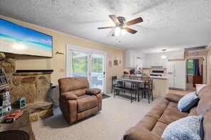 Living area - Rustic Country Lakefront Retreat with Fire Pit (Roxboro)