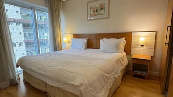 Apartment | 1 bedroom, in-room safe, iron/ironing board, WiFi (free)