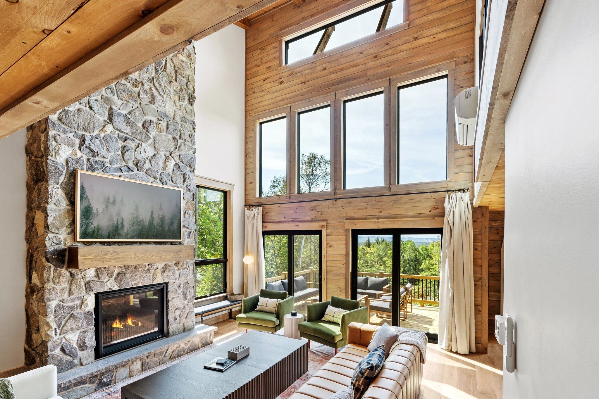 Smart-TV, peis, videospill og stereoanlegg