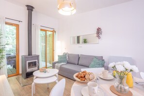 Télévision, cheminée