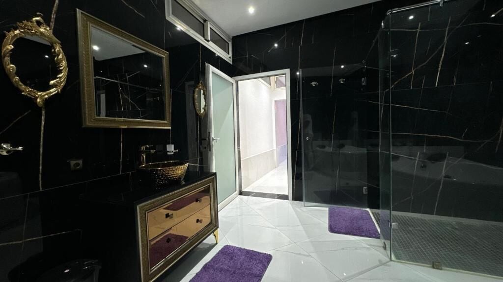 In-room safe, blackout curtains, free WiFi