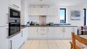 Unclassified image, 5 of 40, button - Bovet 3 Bedroom 1 Bathroom Apartment (London)