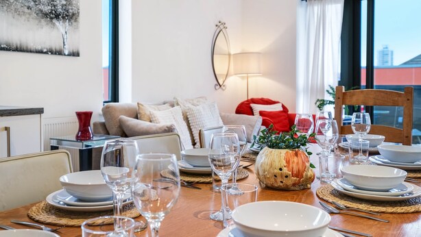 Unclassified image, 1 of 40, button - Bovet 3 Bedroom 1 Bathroom Apartment (London)