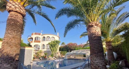 VILLA LOS ALMENDROS WITH PRIVATE POOL