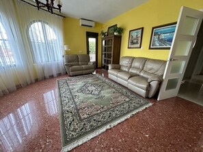 Interior - VILLA LOS ALMENDROS WITH PRIVATE POOL  (Calpe , Alicante)