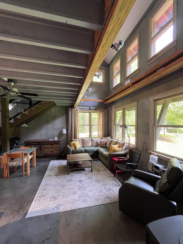 TV connectée, lecteur de DVD, chaîne hi-fi