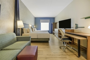 Studio Suite, 2 Queen Beds | Living area