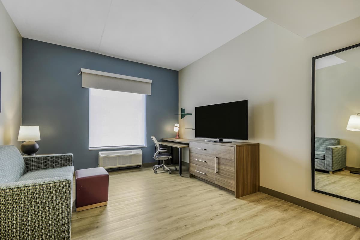 Suite, 2 Queen Beds, Accessible, Bathtub | Free WiFi