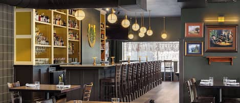 Bar (en la propiedad)