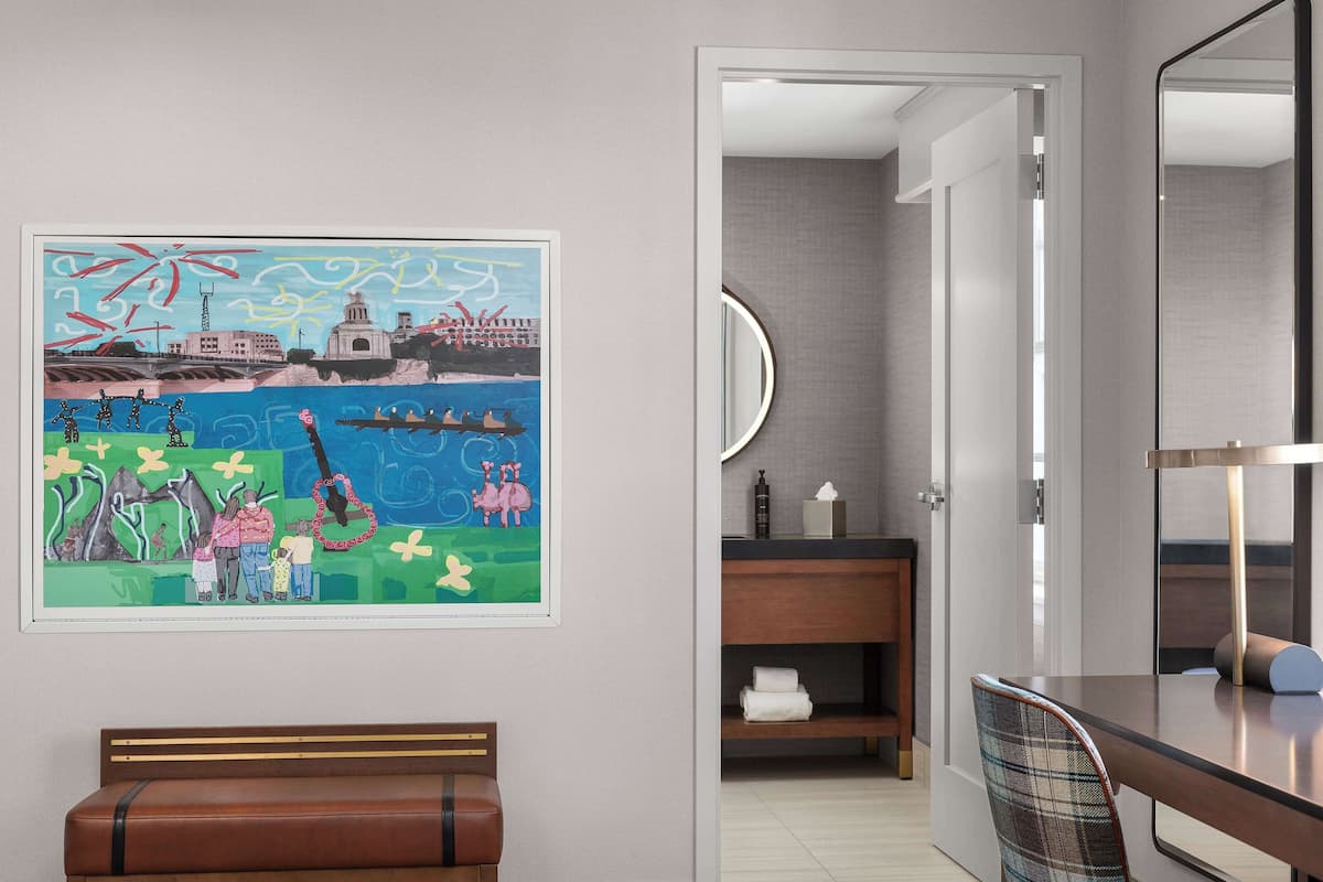 Hypo-allergenic bedding, in-room safe, blackout curtains