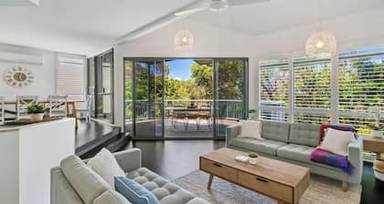 Seaside Home- Direct beach access & pet friendly