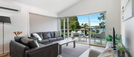 Televisie en een stereo