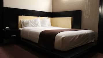 Basic Room | Soundproofing, free WiFi
